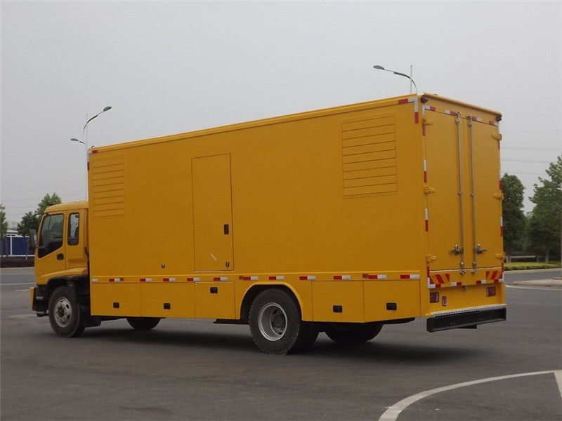 南丰租赁发电机-柴油发电机组机房烟管的布置与安装